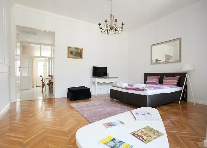 Apartament Chic & Charm