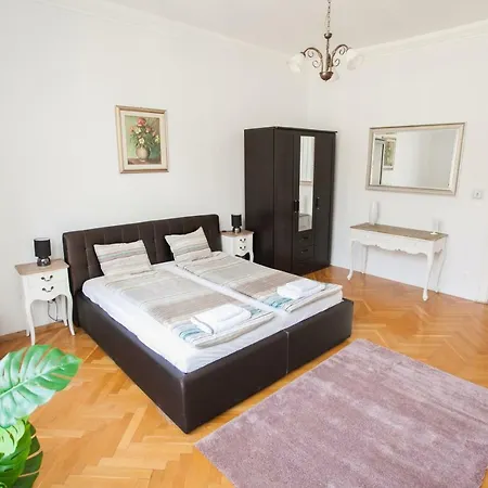 Chic & Charm Apartmán